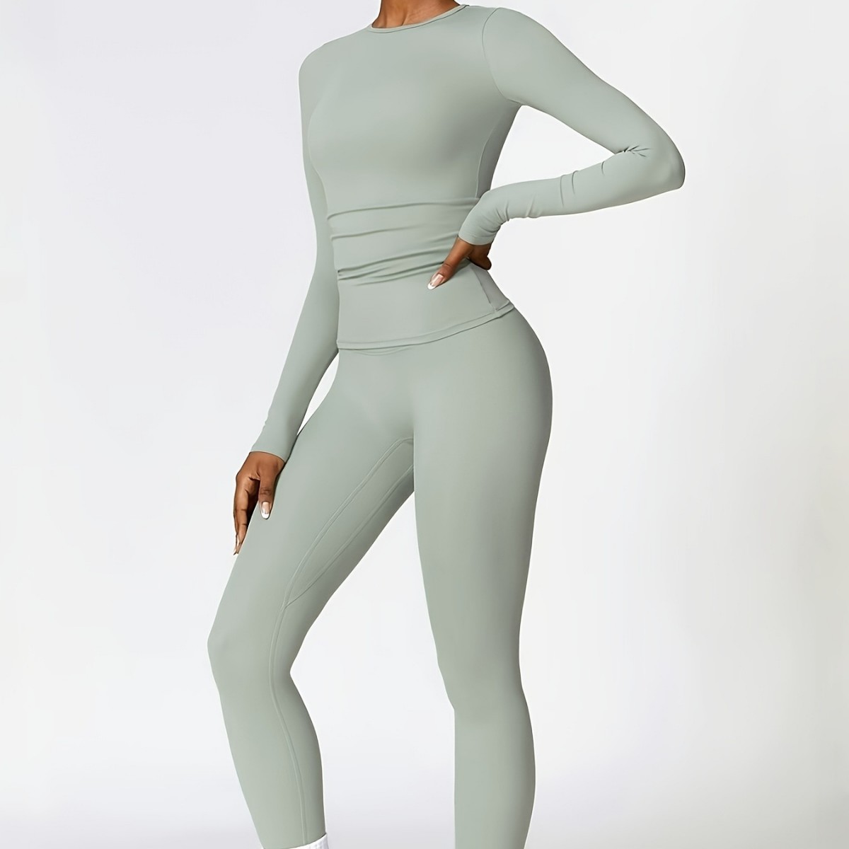 Obcisły strój do jogi, wyszczu – Pilates & Yoga Studio Alineacion recenzja i cena